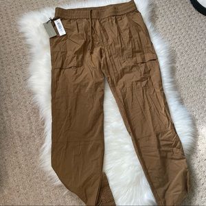 aritzia cargo pants with tags